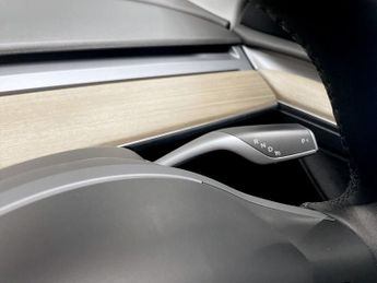 TESLA MODEL Y (Dual Motor) Long Range SUV 5dr Electric Auto 4WDE (384 bhp)