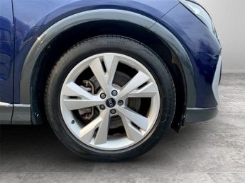 AUDI Q4 E-TRON 40 S line SUV 5dr Electric Auto 82kWh (204 ps)