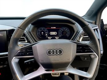 AUDI Q4 E-TRON 40 S line SUV 5dr Electric Auto 82kWh (204 ps)