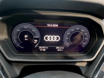 AUDI Q4 E-TRON 40 S line SUV 5dr Electric Auto 82kWh (204 ps)
