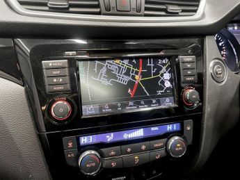 NISSAN QASHQAI 1.3 DIG-T N-Connecta SUV 5dr Petrol DCT Auto Euro 6 (s/s) (160 p