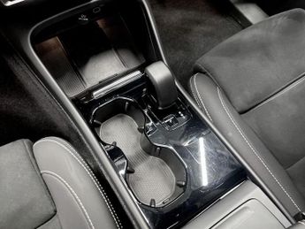VOLVO C40 Recharge 69kWh Ultimate SUV 5dr Electric Auto (231 ps)