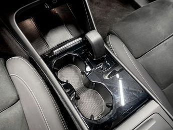 VOLVO C40 Recharge 69kWh Ultimate SUV 5dr Electric Auto (231 ps)