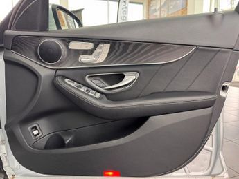 MERCEDES-BENZ C-CLASS 2.0 C200 AMG Line (Premium) Saloon 4dr Petrol G-Tronic+ Euro 6 (