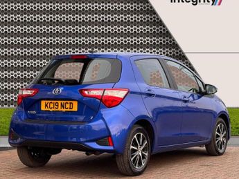 TOYOTA YARIS 1.5 VVT-i Icon Tech Hatchback 5dr Petrol CVT Euro 6 (111 ps)