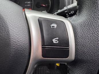 TOYOTA YARIS 1.33 Dual VVT-i TR Hatchback 5dr Petrol Multidrive S Euro 5 (101
