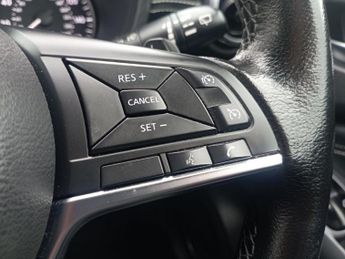 NISSAN JUKE 1.0 DIG-T N-Connecta SUV 5dr Petrol DCT Auto Euro 6 (s/s) (114 p