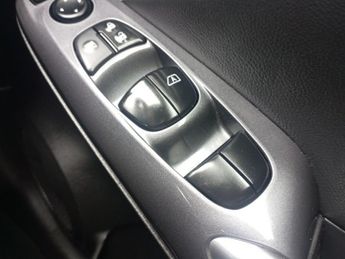 NISSAN JUKE 1.0 DIG-T N-Connecta SUV 5dr Petrol DCT Auto Euro 6 (s/s) (114 p