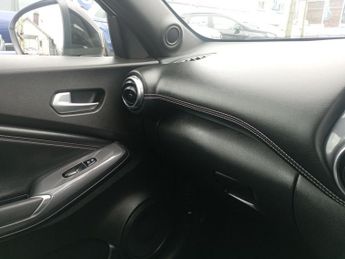 NISSAN JUKE 1.0 DIG-T N-Connecta SUV 5dr Petrol DCT Auto Euro 6 (s/s) (114 p
