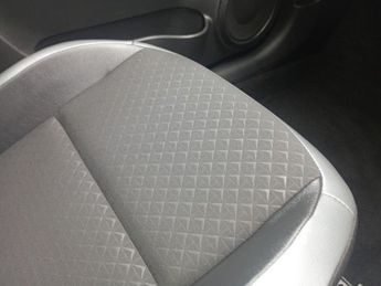 NISSAN JUKE 1.0 DIG-T N-Connecta SUV 5dr Petrol DCT Auto Euro 6 (s/s) (114 p