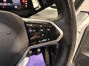 VOLKSWAGEN ID.3 Pro Performance 58kWh Family Hatchback 5dr Electric Auto (204 ps