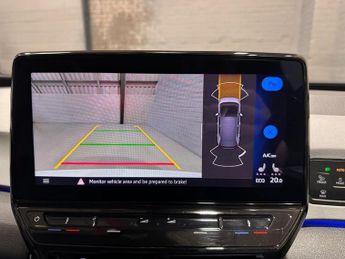 VOLKSWAGEN ID.3 Pro Performance 58kWh Family Hatchback 5dr Electric Auto (204 ps