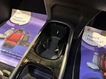 VOLKSWAGEN ID.3 Pro Performance 58kWh Family Hatchback 5dr Electric Auto (204 ps