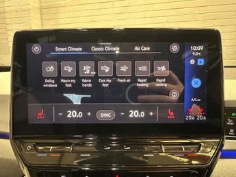 VOLKSWAGEN ID.3 Pro Performance 58kWh Family Hatchback 5dr Electric Auto (204 ps