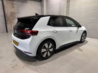 VOLKSWAGEN ID.3 Pro Performance 58kWh Family Hatchback 5dr Electric Auto (204 ps