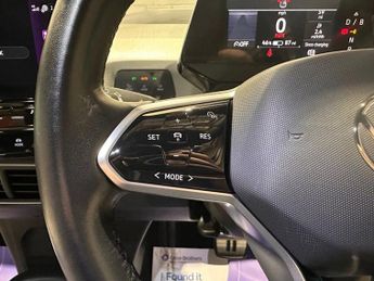 VOLKSWAGEN ID.3 Pro Performance 58kWh Max Hatchback 5dr Electric Auto (204 ps)