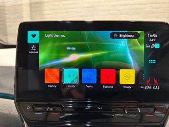 VOLKSWAGEN ID.3 Pro Performance 58kWh Max Hatchback 5dr Electric Auto (204 ps)