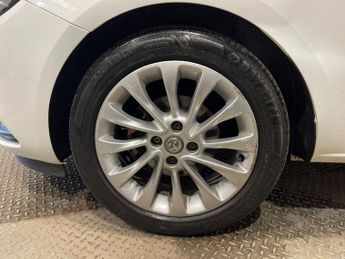 VAUXHALL CORSA 1.4i SE Nav Hatchback 3dr Petrol Auto Euro 6 (90 ps)