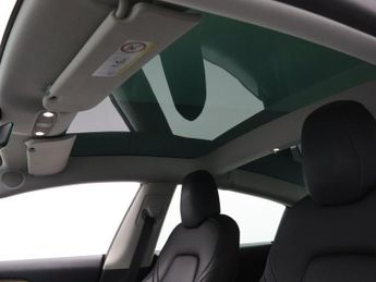 TESLA Model 3 (Dual Motor) Long Range Saloon 4dr Electric Auto 4WDE (346 ps)