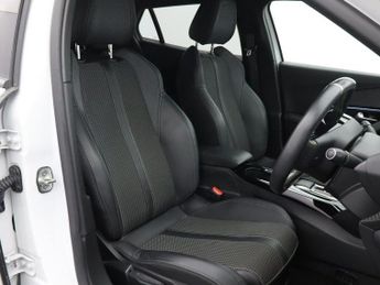 PEUGEOT E-2008 50kWh GT SUV 5dr Electric Auto (7kW Charger) (136 ps)