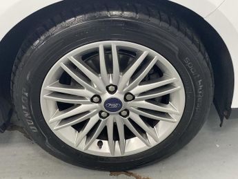 FORD FOCUS 1.5 TDCi Zetec Edition Estate 5dr Diesel Manual Euro 6 (s/s) (12