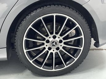 MERCEDES-BENZ A-CLASS 2.1 A200d WhiteArt Hatchback 5dr Diesel 7G-DCT Euro 6 (s/s) (136