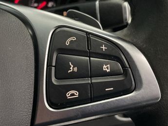 MERCEDES-BENZ A-CLASS 2.1 A200d WhiteArt Hatchback 5dr Diesel 7G-DCT Euro 6 (s/s) (136