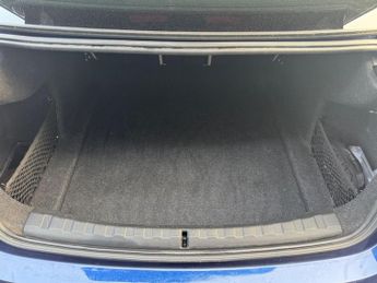 BMW 3 SERIES 2.0 320d Sport Saloon 4dr Diesel Auto xDrive Auto 