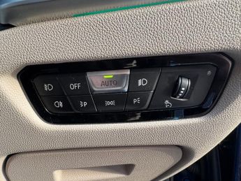 BMW 3 SERIES 2.0 320d Sport Saloon 4dr Diesel Auto xDrive Auto 