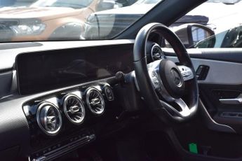 MERCEDES-BENZ A CLASS END OF MONTH CLEARANCE SALE RESERVE NOW TO GRAB A BARGAIN 1.5 A1
