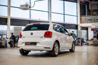 VOLKSWAGEN POLO 1.2 TSI BlueMotion Tech Match Edition Hatchback 5dr Petrol DSG E