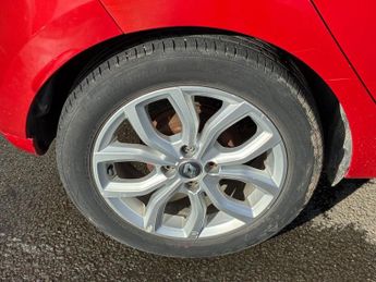 RENAULT CLIO 1.2 16V Dynamique Nav Hatchback 5dr Petrol Manual Euro 6 (75 ps)