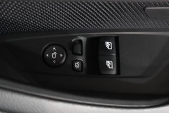 BMW 4 SERIES 2.0 420i M Sport Coupe 2dr Petrol Auto Euro 6 (s/s) (184 ps)