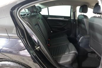 VOLKSWAGEN PASSAT 1.4 TSI 13kWh GTE Saloon 4dr Petrol Plug-in Hybrid DSG Euro 6 (s