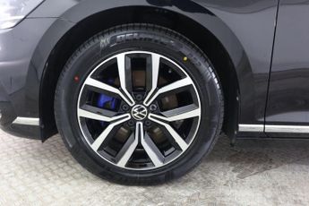 VOLKSWAGEN PASSAT 1.4 TSI 13kWh GTE Saloon 4dr Petrol Plug-in Hybrid DSG Euro 6 (s