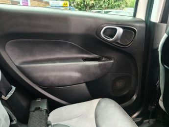 FIAT 500L 1.3 MultiJet Lounge MPW 5dr Diesel Dualogic Euro 5 (s/s) (85 bhp