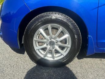 HONDA FIT 1.3 Automatic Petrol Hatchback Blue 5dr