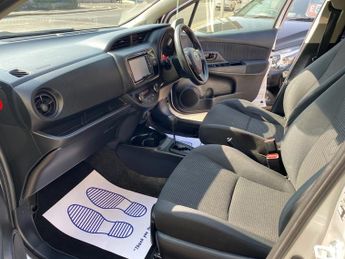 TOYOTA YARIS 1.5 Hybrid Automatic Petrol Hatchback Silver 5dr