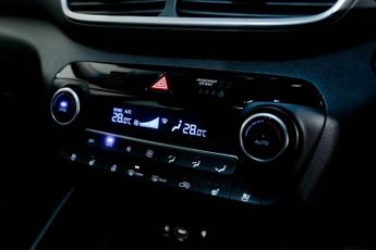 HYUNDAI TUCSON 1.6 CRDi MHEV Premium SE SUV 5dr Diesel Hybrid DCT Euro 6 (s/s) 