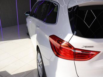 BMW 2 Series GRAN TOURER 2.0 220d Luxury MPV 5dr Diesel Auto xDrive Euro 6 (s/s) (190 ps)
