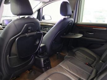 BMW 2 Series GRAN TOURER 2.0 220d Luxury MPV 5dr Diesel Auto xDrive Euro 6 (s/s) (190 ps)