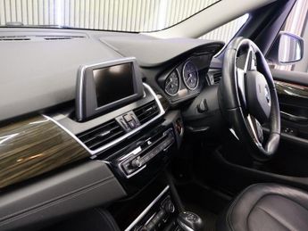 BMW 2 Series GRAN TOURER 2.0 220d Luxury MPV 5dr Diesel Auto xDrive Euro 6 (s/s) (190 ps)