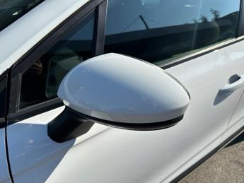 RENAULT CLIO 1.0 TCe Iconic Hatchback 5dr Petrol Manual Euro 6 (s/s) (90 ps)