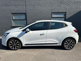 RENAULT CLIO 1.0 TCe Iconic Hatchback 5dr Petrol Manual Euro 6 (s/s) (90 ps)