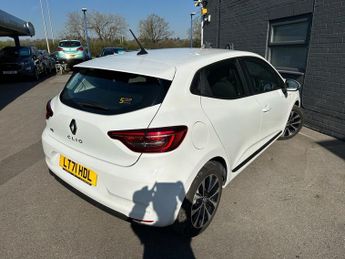 RENAULT CLIO 1.0 TCe Iconic Hatchback 5dr Petrol Manual Euro 6 (s/s) (90 ps)