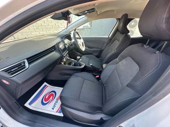 RENAULT CLIO 1.0 TCe Iconic Hatchback 5dr Petrol Manual Euro 6 (s/s) (90 ps)