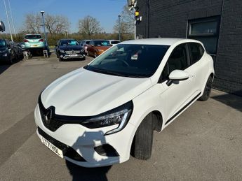 RENAULT CLIO 1.0 TCe Iconic Hatchback 5dr Petrol Manual Euro 6 (s/s) (90 ps)