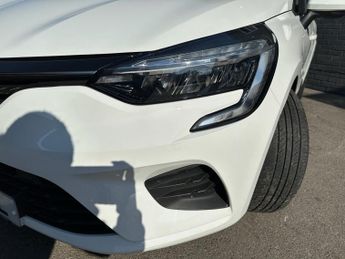 RENAULT CLIO 1.0 TCe Iconic Hatchback 5dr Petrol Manual Euro 6 (s/s) (90 ps)