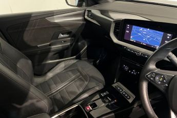 VAUXHALL MOKKA ELECTRIC 50kWh Ultimate SUV 5dr Electric Auto (136 ps) Panoramic Rear Vie