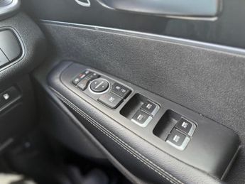 KIA SORENTO 2.2 CRDi KX-4 SUV 5dr Diesel Auto AWD Euro 6 (197 bhp)